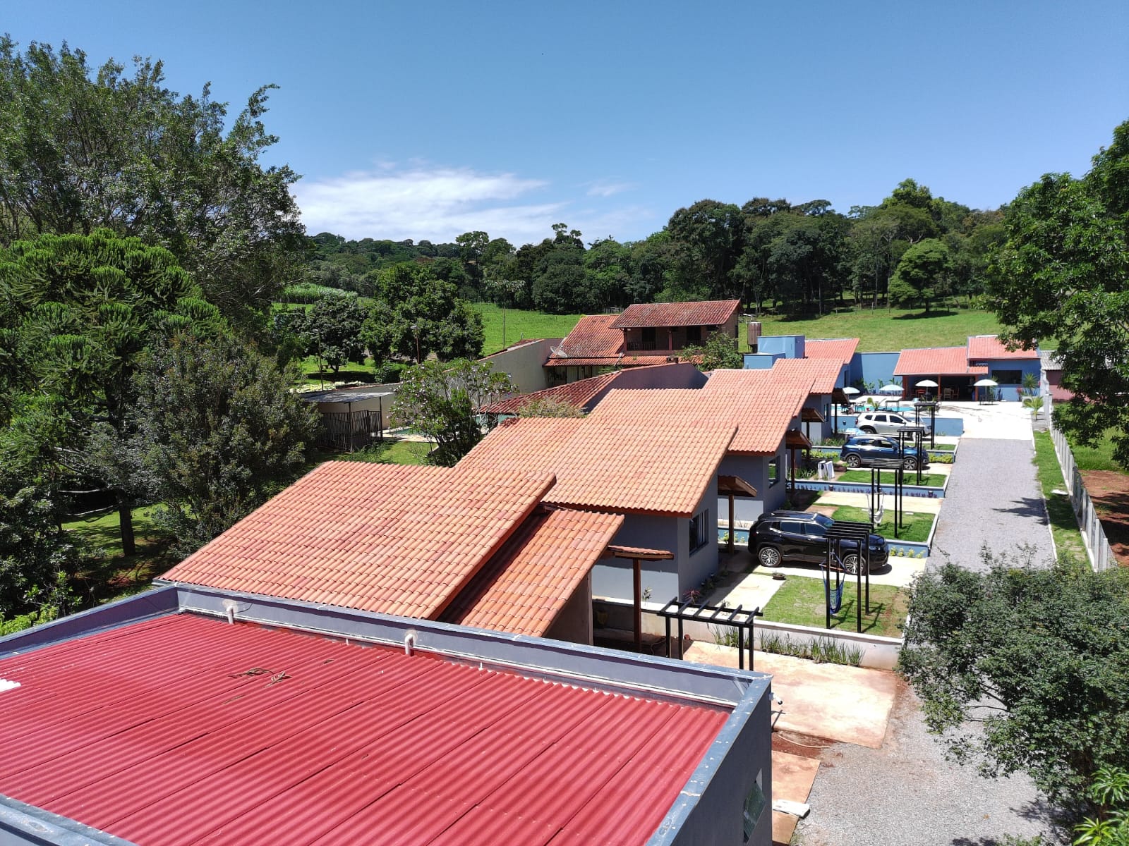 Vista aérea dos chalés da Pousada Aroma de Café em Socorro SP